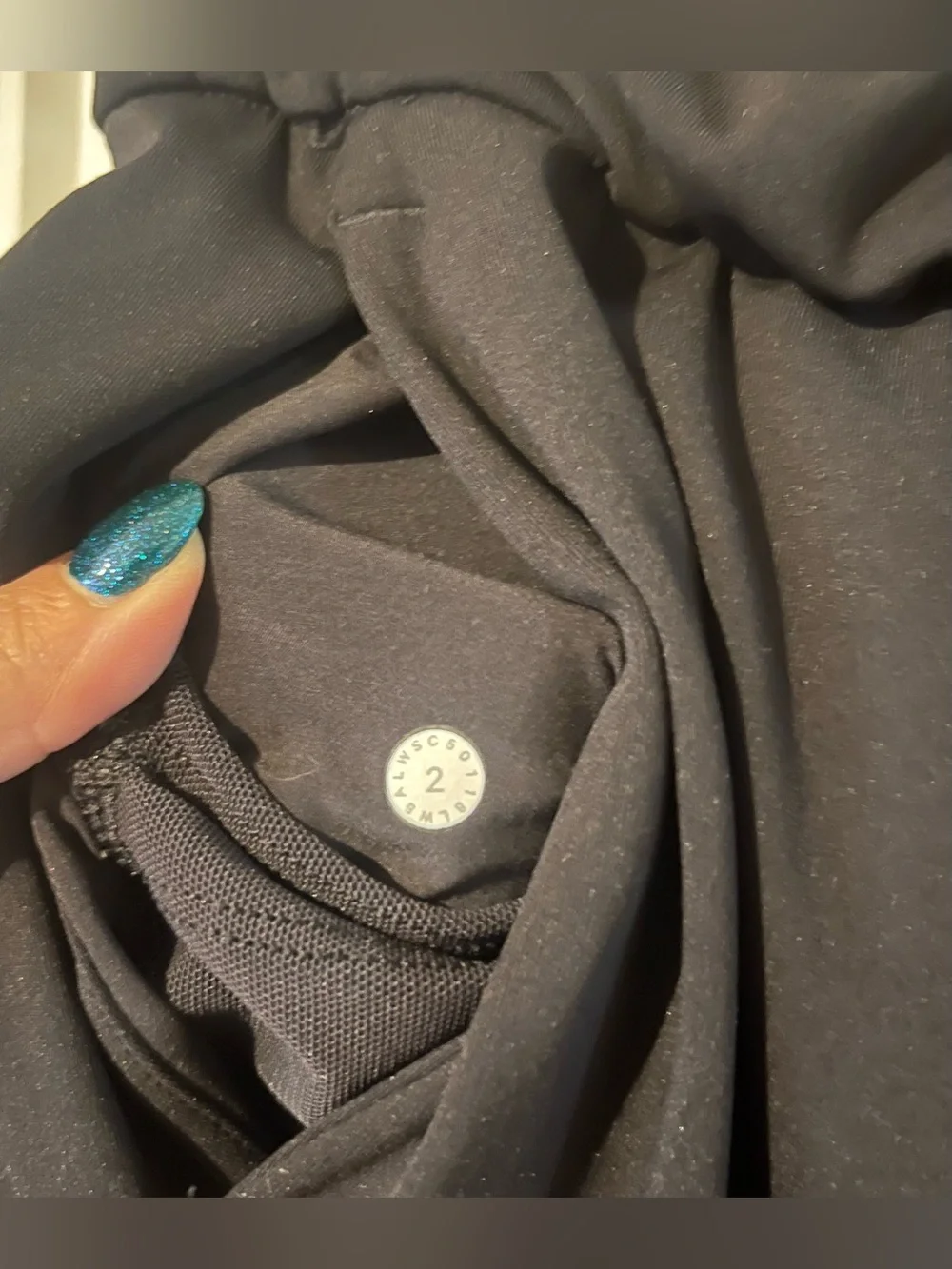 Lululemon On the Fly Pant - Black - Size 2 - Picture 5 of 5
